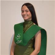 Soy una chica de 19 años, con ganas de poder ayudar y enseñar todo lo que sé